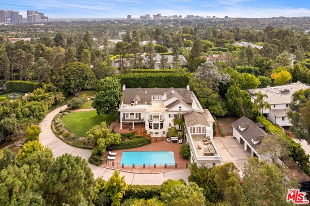 1006 North Crescent Drive, Beverly Hills, CA 90210