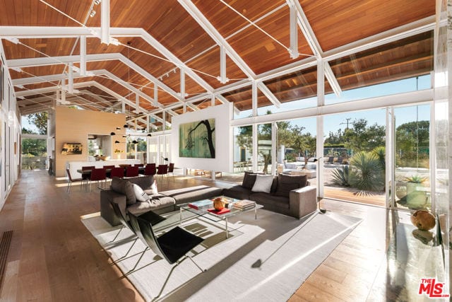 6728 Wildlife Road, Malibu, CA 90265