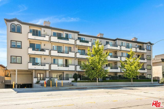 11218 Camarillo Street, 406, Toluca Lake, CA 91602