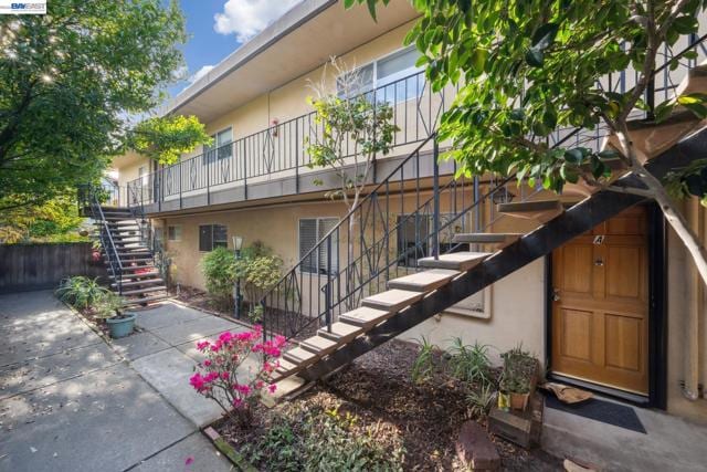 2118 ALAMEDA AVENUE