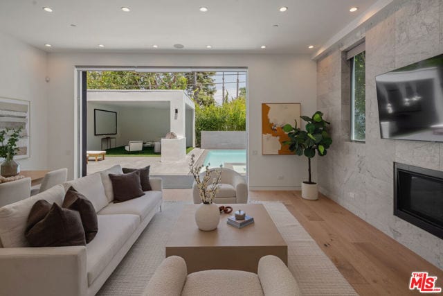 436 Norwich Drive, West Hollywood, CA 90048
