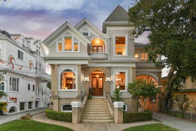 2033 CENTRAL AVENUE