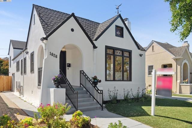1626 Versailles Ave