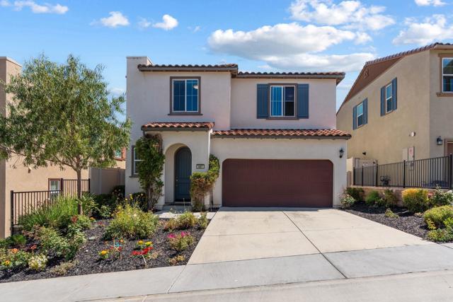 887 Brookdale Drive, Vista, CA 92081