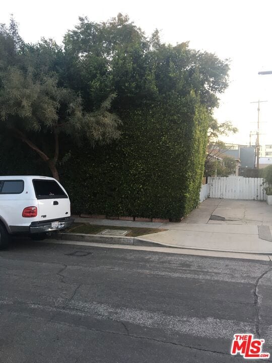 1618 Berkeley Street, Santa Monica, CA 90404