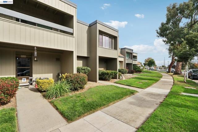 3523 Oleander Ave