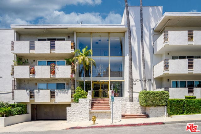 4445 Cartwright Avenue, 110, Toluca Lake, CA 91602