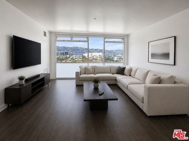 8601 Wilshire Blvd