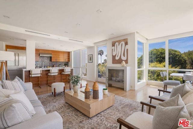 1705 Ocean Avenue, 307, Santa Monica, CA 90401