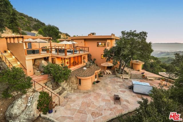 280 West Mountain Drive, Santa Barbara, CA 93103