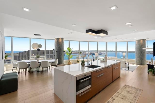 888 W E Street, 3002, San Diego, CA 92101