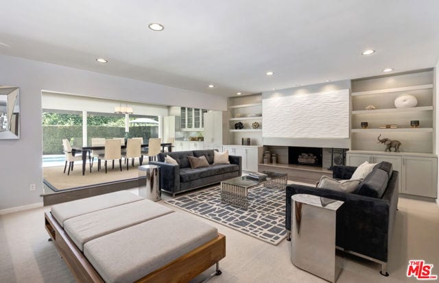 3450 Castlewoods Place, Sherman Oaks, CA 91403