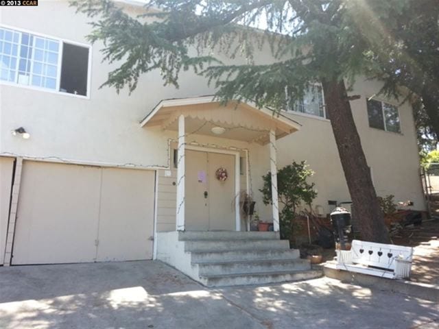 2930 ROOSEVELT LN