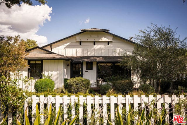 4858 Matilija Avenue, Sherman Oaks, CA 91423
