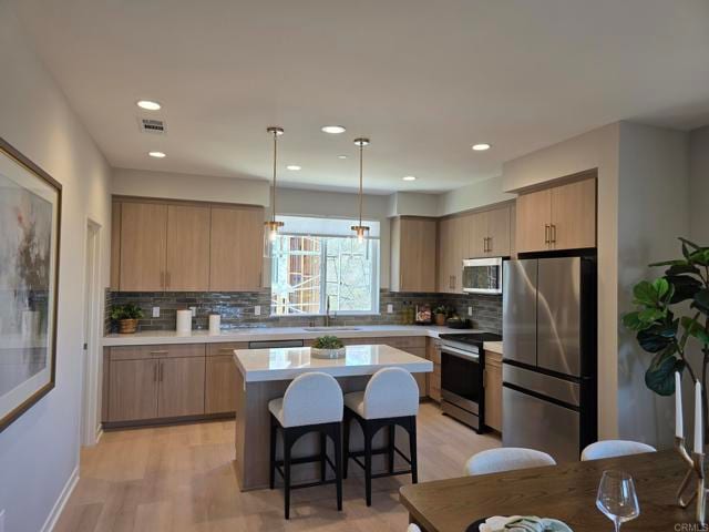 2604 Vibrant Glen, Escondido, CA 92026