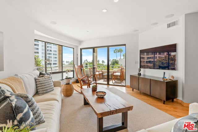 140 Ocean Park Boulevard, 425, Santa Monica, CA 90405