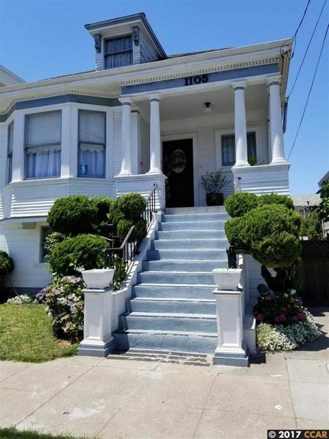 1105 Oak