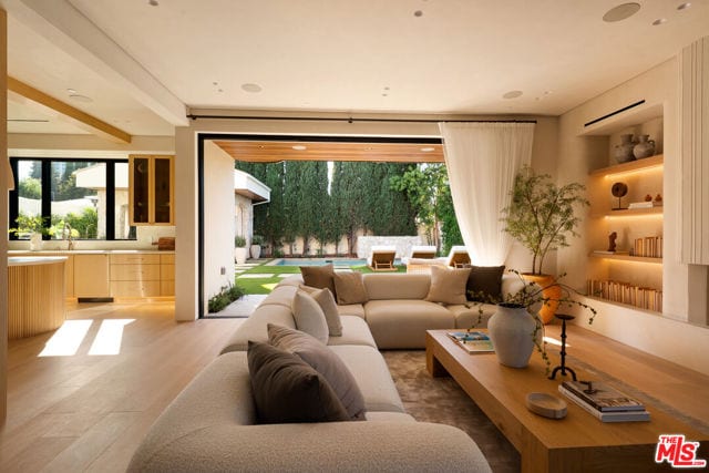 4747 Firmament Avenue, Encino, CA 91436