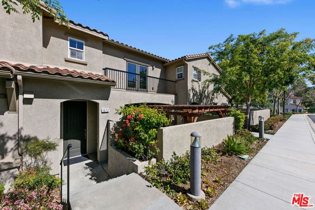 1572 Silver Shadow Drive, Newbury Park, CA 91320