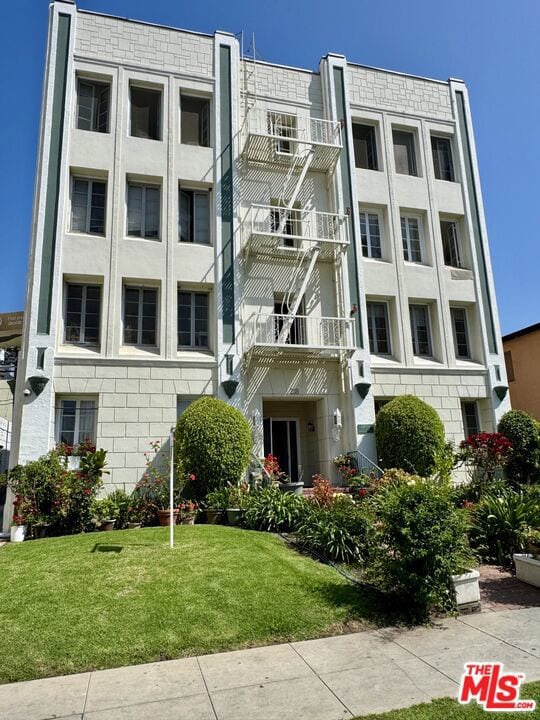 218 South Tower Drive, Beverly Hills, CA 90211