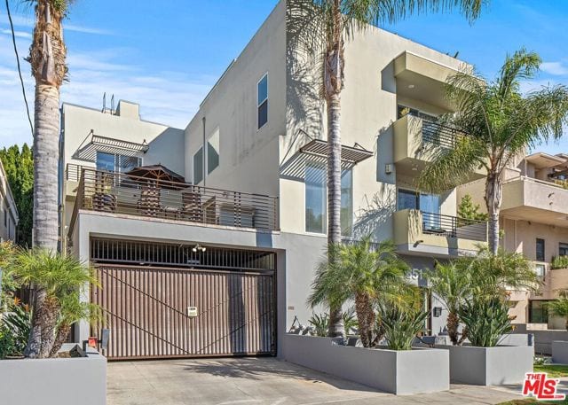 11851 Laurelwood Drive, 102, Studio City, CA 91604
