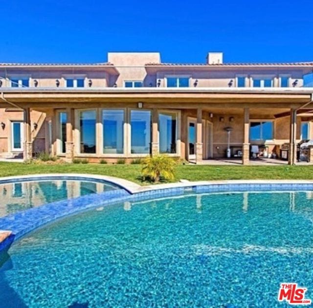 23244 West Paloma Blanca Drive