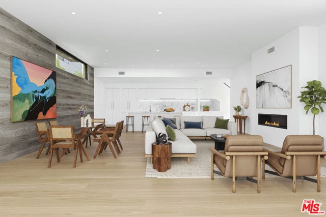 812 Huntley Dr, 105, West Hollywood, CA 90069