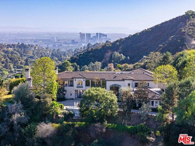 8 Beverly Ridge Terrace
