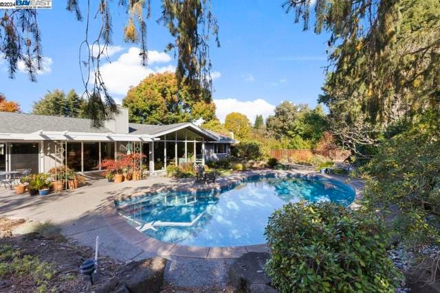 10 Corwin Dr.