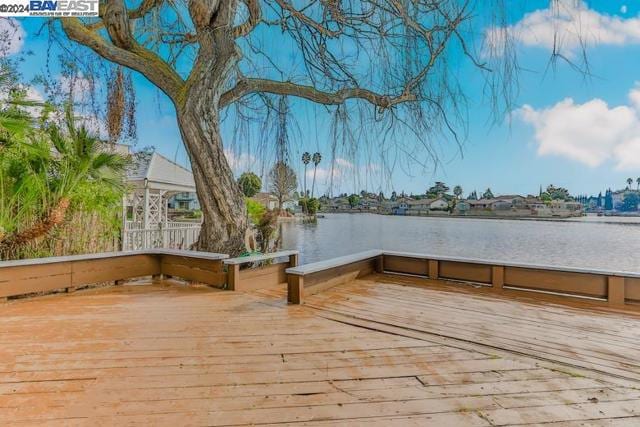 26 North Lake Cir