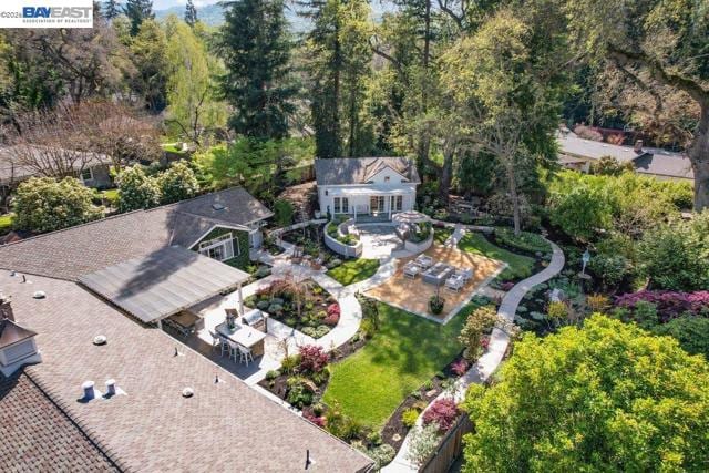 1397 Pine Tree Dr
