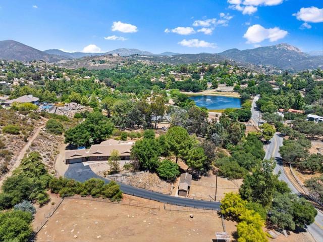 2686 Via Viejas