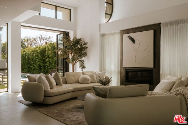 218 Alta Avenue, Santa Monica, CA 90402