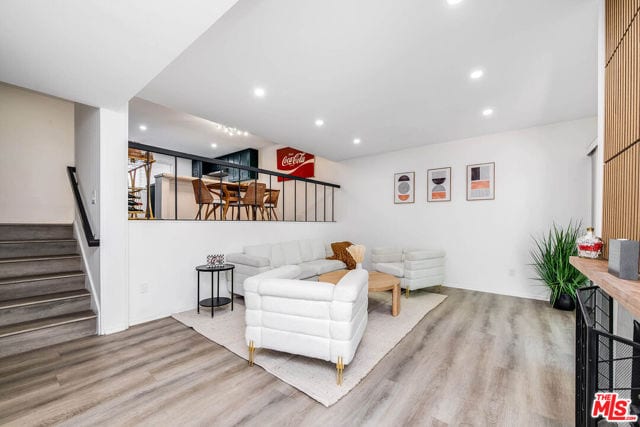4231 West Sarah Street, 15, Burbank, CA 91505