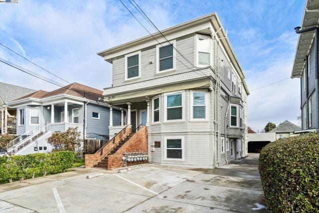 2151 Lincoln Ave