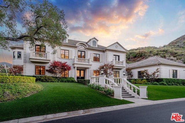 3063 West Stafford Road, Thousand Oaks, CA 91361