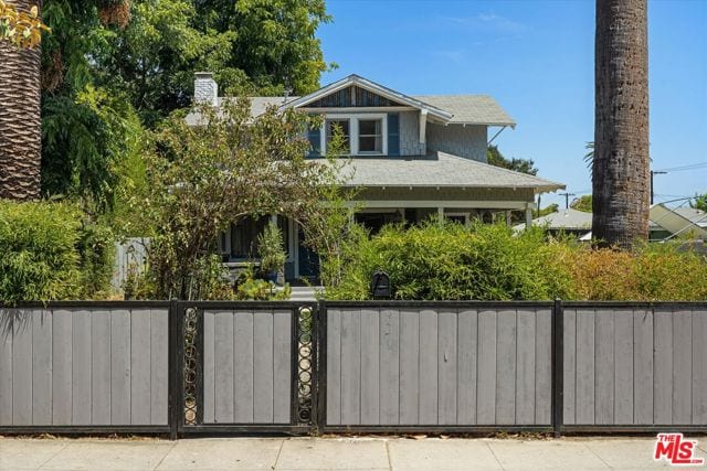 790 North El Molino Avenue, Pasadena, CA 91104
