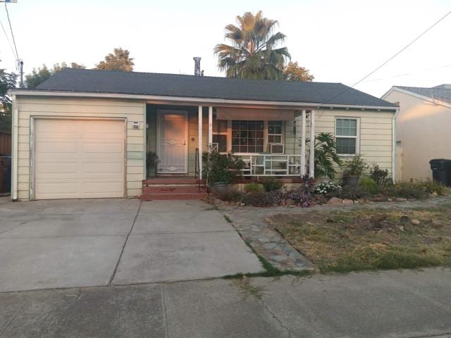 25 Russell Dr