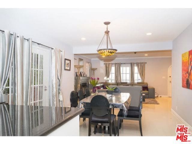 137 South Rexford Drive, Beverly Hills, CA 90212