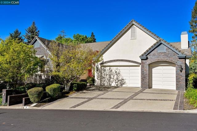 14 Royal Oaks Court