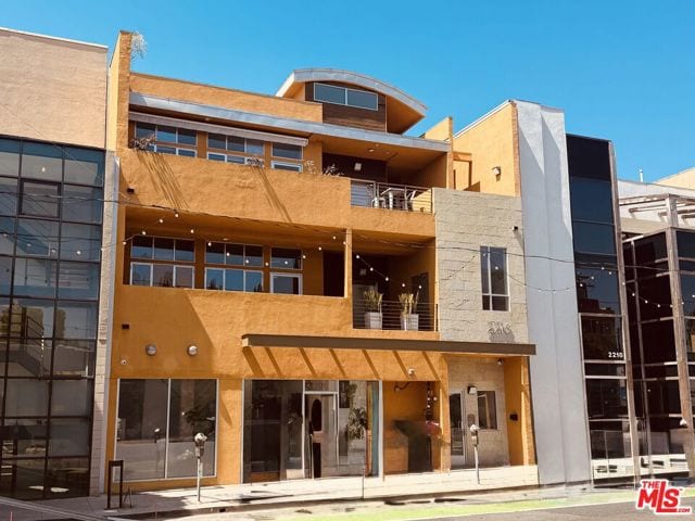 2216 Main Street, Santa Monica, CA 90405