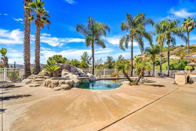 984 Arnold Way
