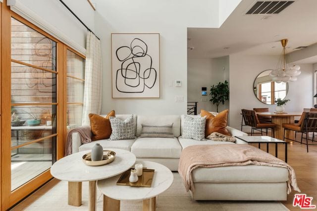 1035 North Vista Street, West Hollywood, CA 90046
