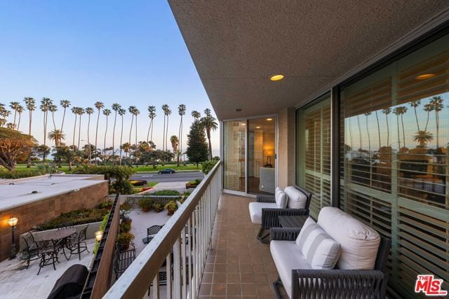 515 Ocean Avenue, 404N, Santa Monica, CA 90402