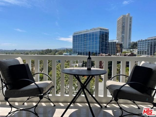 999 North Doheny Drive