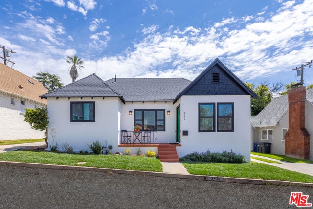 2536 Devonshire Lane