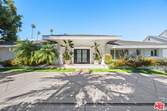 716 North Beverly Drive, Beverly Hills, CA 90210