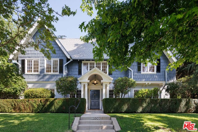1285 New York Drive