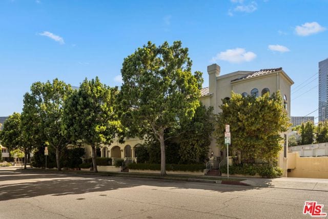 241 South Lasky Drive