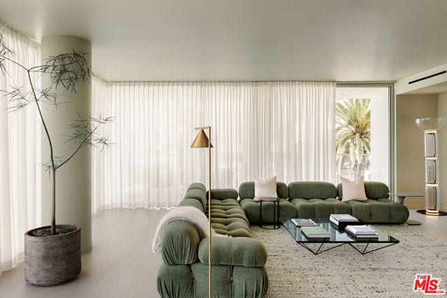 9200 Wilshire Boulevard, 402W, Beverly Hills, CA 90212